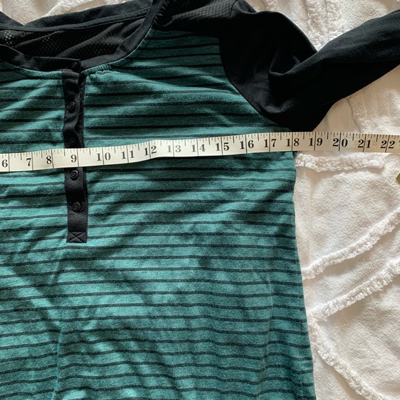 ❤️Hurley Active Top with Nike Dry Fit - Picture 10 of 10